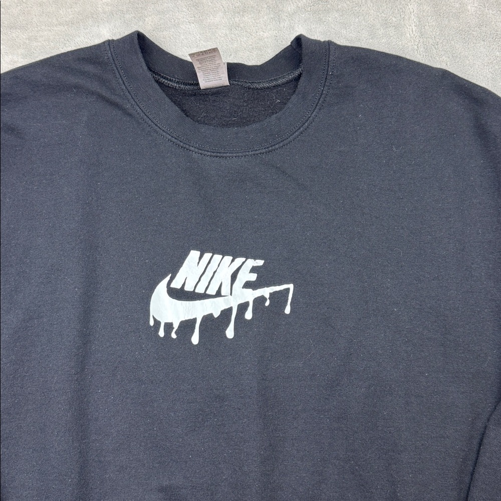 Nike Men's Black Crewneck Sweatshirt